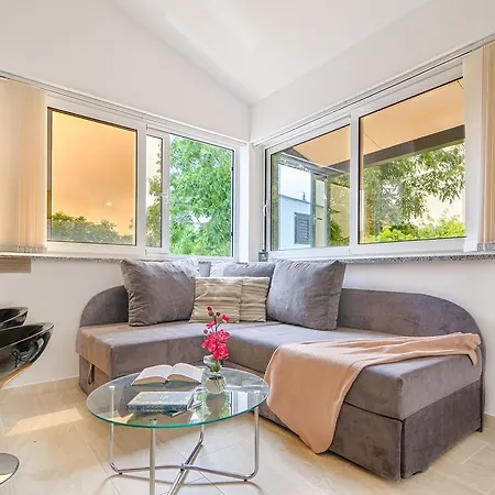 Vakantiehuis Kerniat Pula